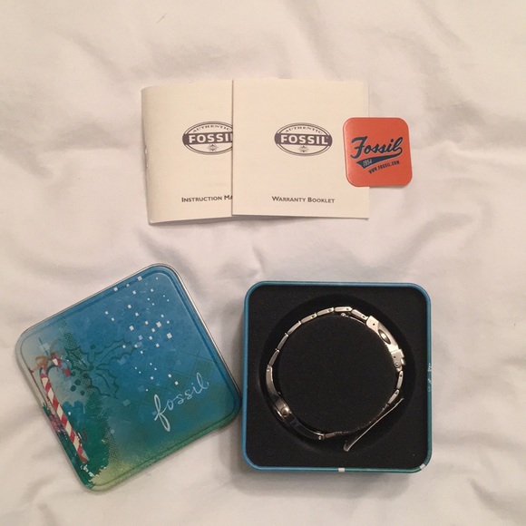 Women’s Fossil Watch - Picture 5 of 6